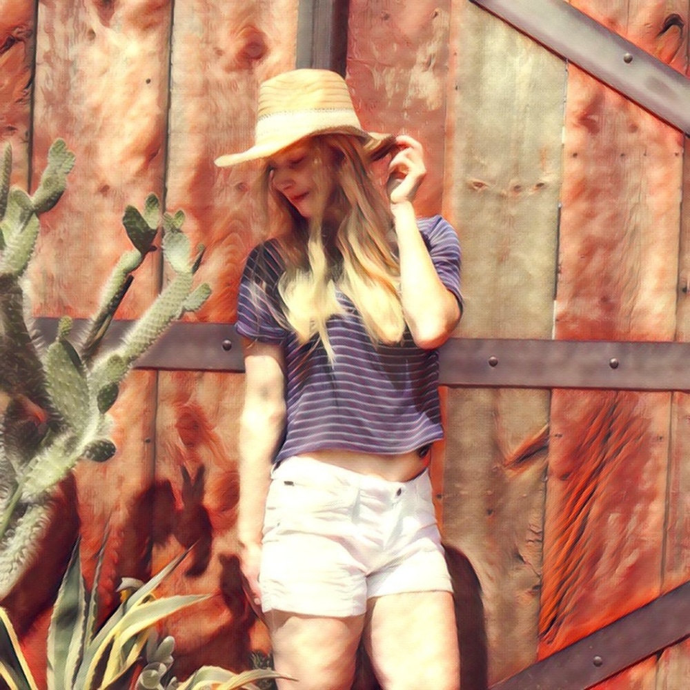 Meet your Posher, Ava